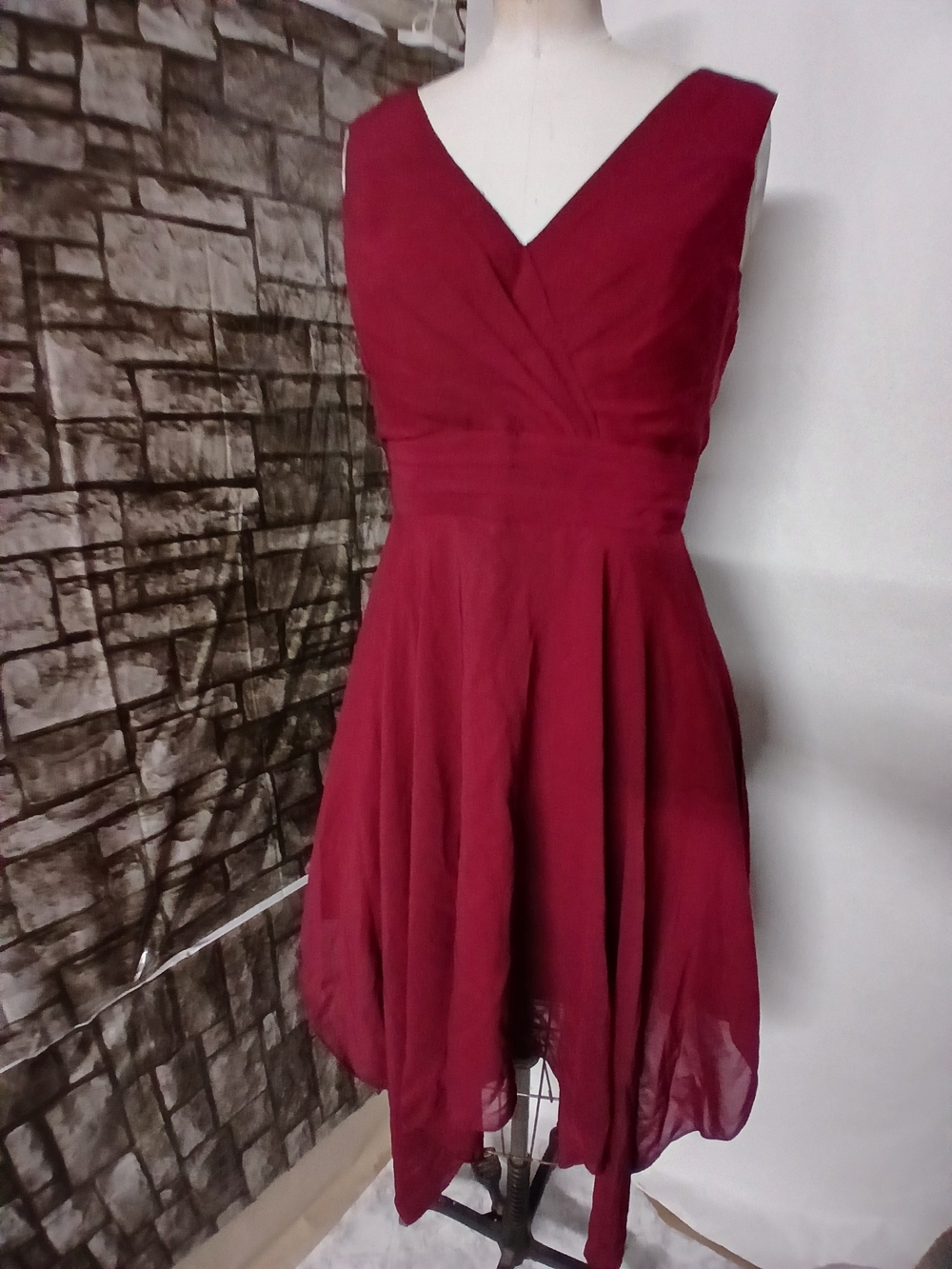 V-Neck Sleeveless Midi Dress in Burgundy Women's Formal Dress